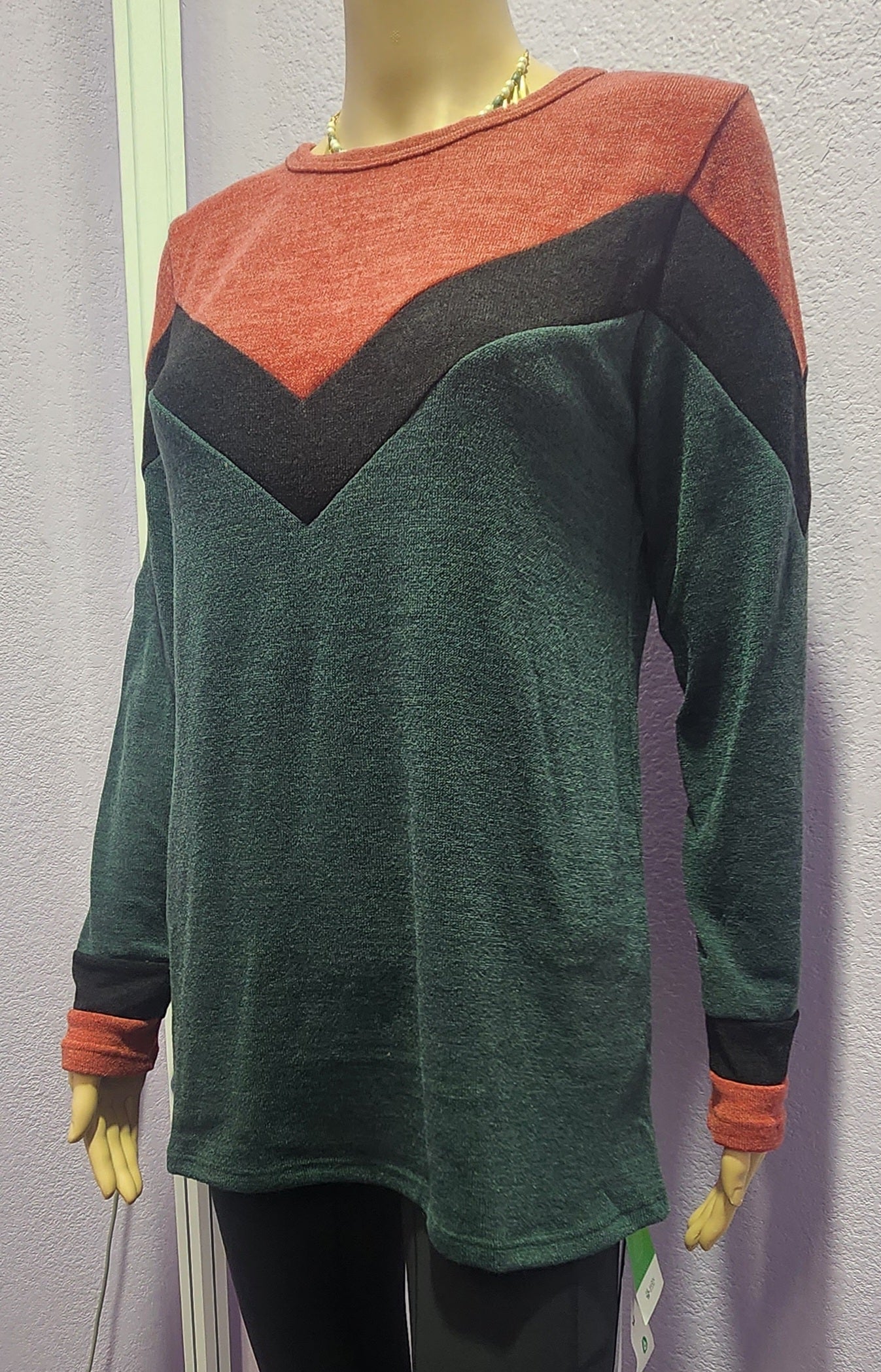V pattern Christmas Top
