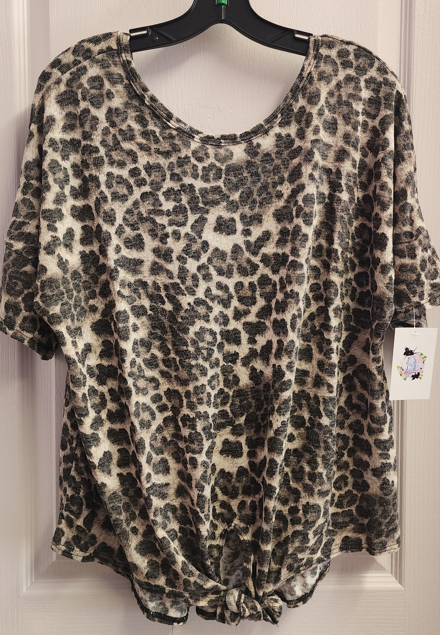 Leopard Print Front Tie Top (Plus Size)