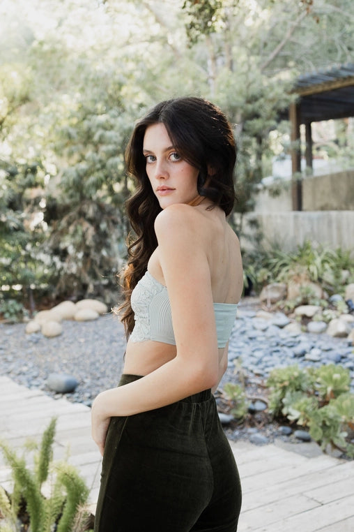 Lace Seamless Back Bandeau