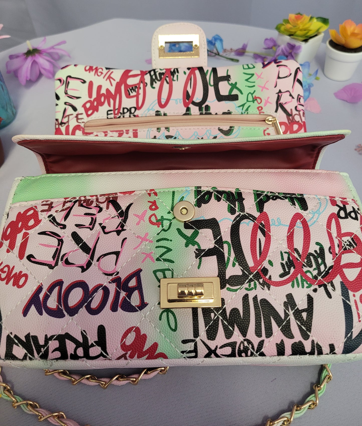 Small Graffiti Shoulder Bag Pink