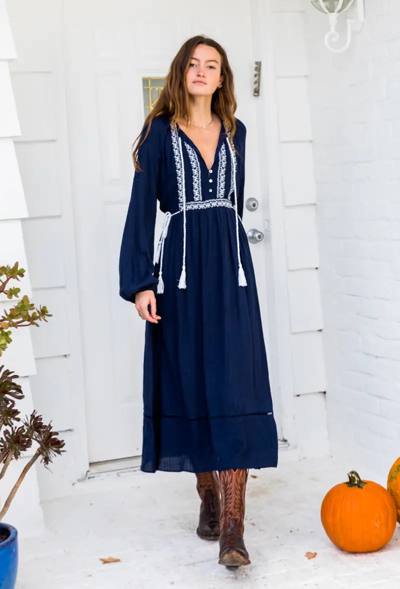 Embroidery Long Sleeve Maxi Dress