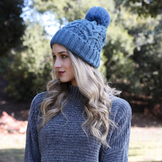 Cable Knit Pom Beanie