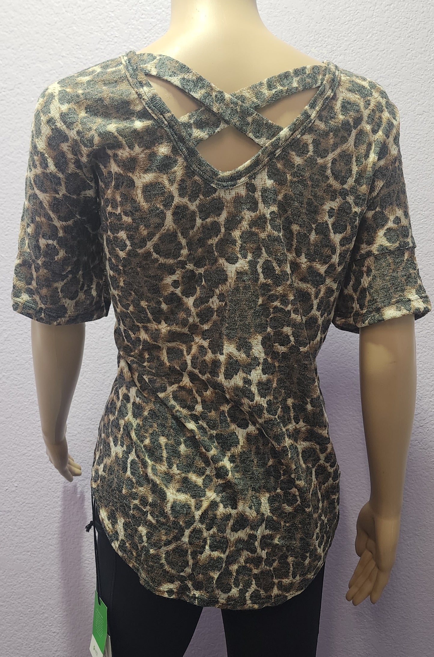 Leopard Print Front Tie Top (Plus Size)
